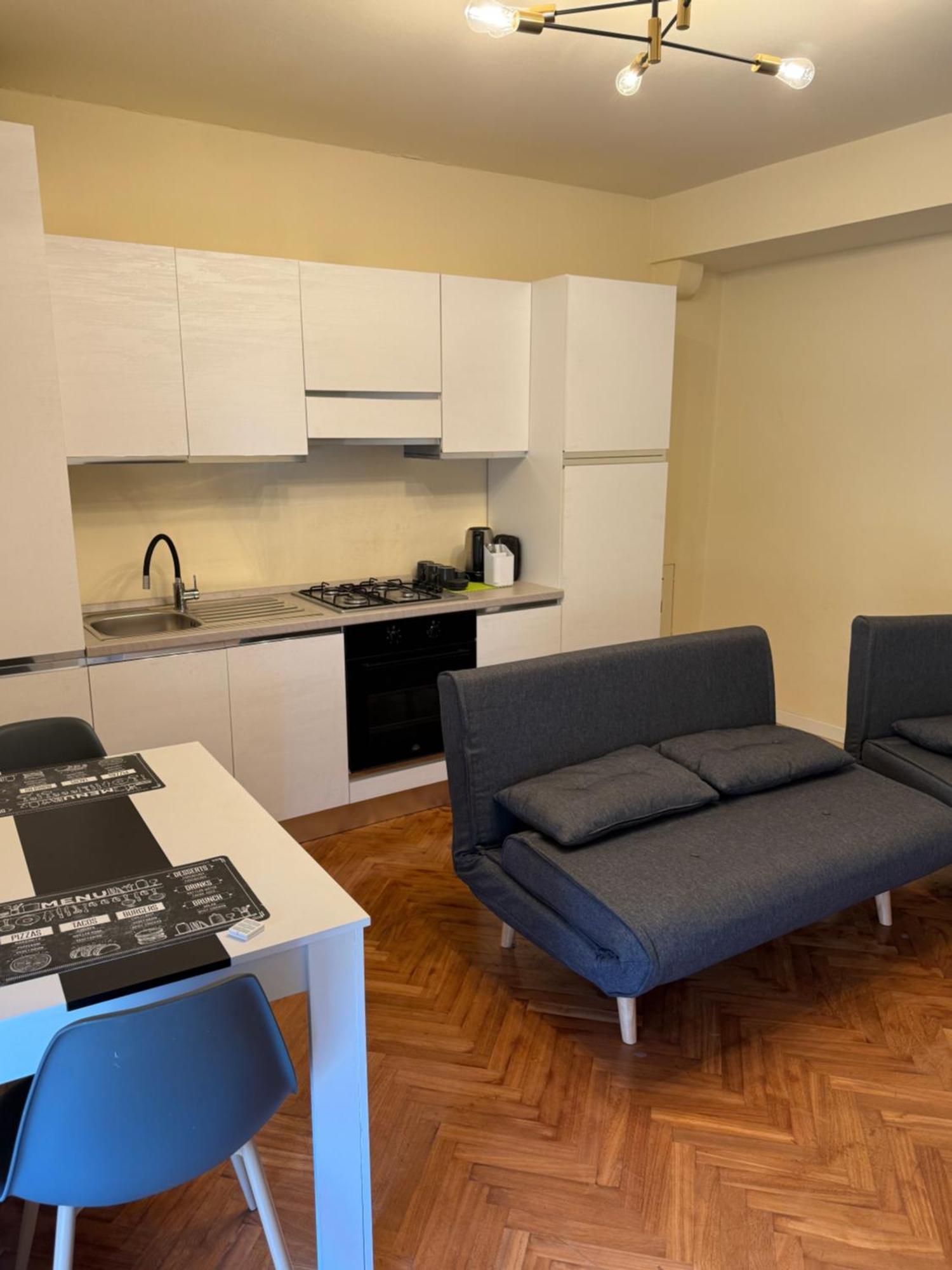 La Terrazza Di Vittoria Apartment เวโรนา ภายนอก รูปภาพ