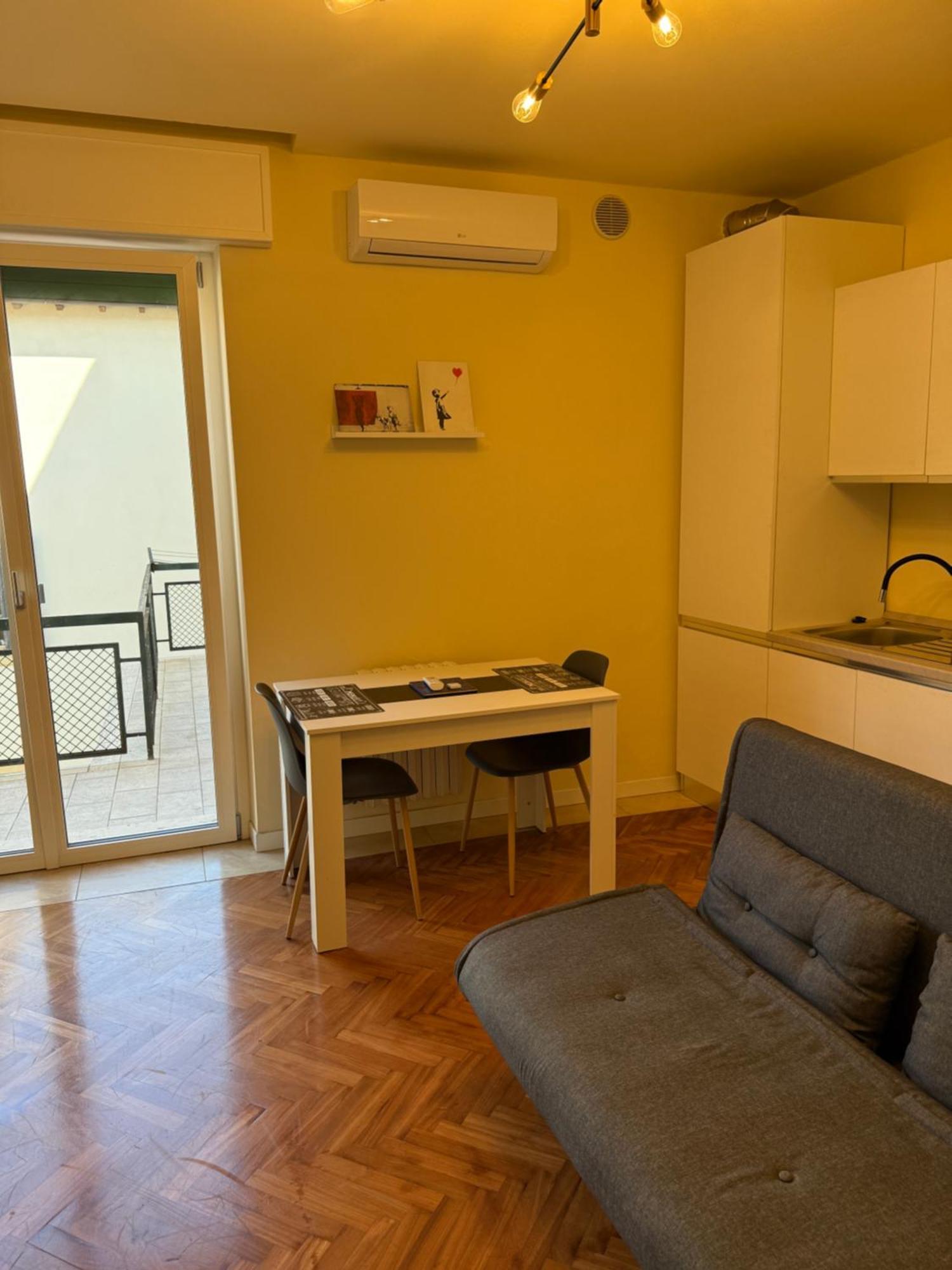 La Terrazza Di Vittoria Apartment เวโรนา ภายนอก รูปภาพ
